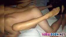 mi primo se folla a mi esposa y le llena de leche la vagina