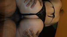 Milf colombiana culona montando